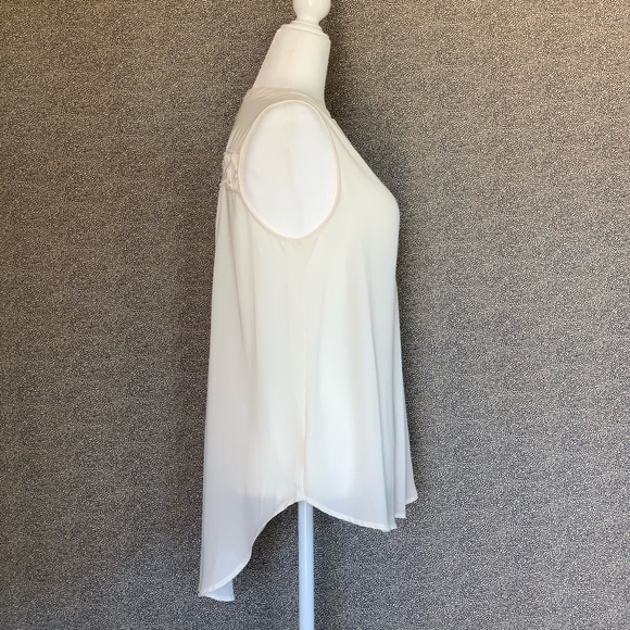 💫✨Cream-colored Tunic Blouse✨💫 - Picture 2 of 3